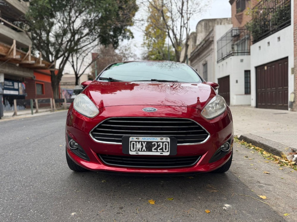 Ford Fiesta Kinetic 1.6 titanium power shift — foto 2